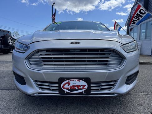 Used 2013 Ford Fusion SE FWD image 2