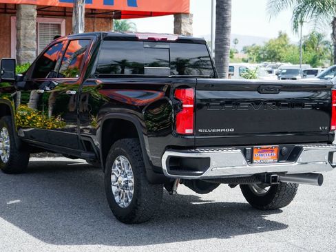 Used 2024 Chevrolet Silverado 2500 LTZ w/ LTZ Premium Package AWD/4WD image 6