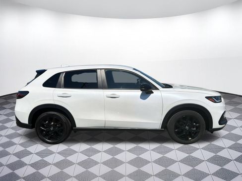 Used 2024 Honda HR-V Sport image 8