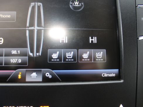 Used 2013 Lincoln MKZ Base image 34