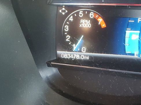 Used 2019 Ford Explorer XLT w/ Equipment Group 202A AWD/4WD image 22
