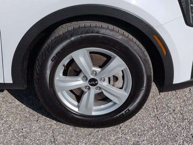 Used 2026 Kia Sorento LX FWD image 10