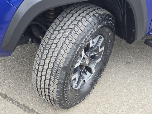 Used 2022 Toyota Tacoma TRD Off-Road image 35