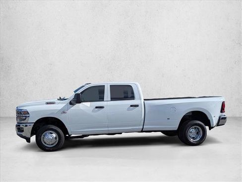 New 2026 RAM 3500 Tradesman w/ Chrome Appearance Group A AWD/4WD image 8