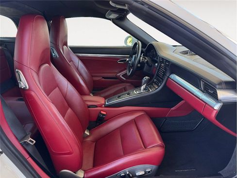 Used 2018 Porsche 911 Targa 4S AWD/4WD image 15