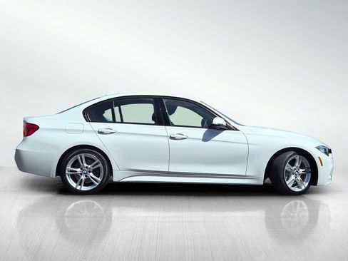 Used 2017 BMW 330i Sedan RWD image 3