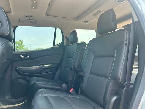 Used 2019 GMC Acadia SLT FWD image 16
