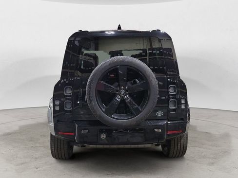 Used 2022 Land Rover Defender 110 X image 4