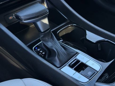 Used 2025 Hyundai Santa Cruz SEL FWD image 19