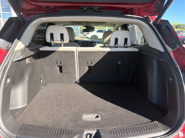 Used 2020 Buick Encore GX Essence w/ Experience Buick Package FWD image 36