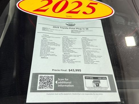 Used 2025 Toyota Prius Plug-In Hybrid image 46