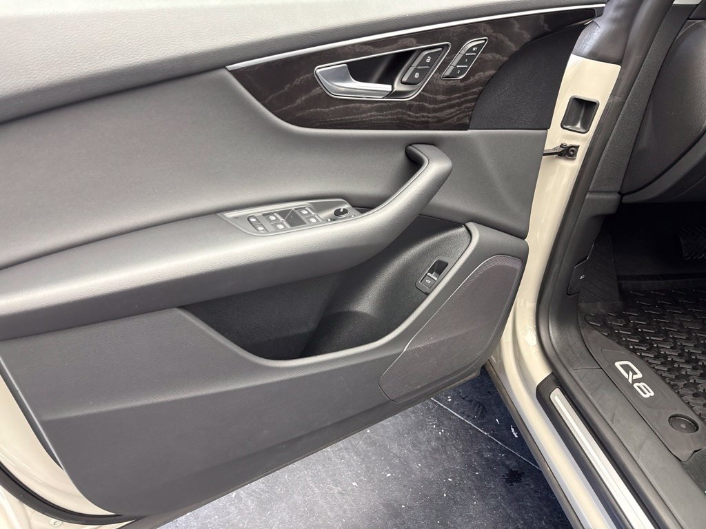 Certified 2023 Audi Q8 Premium AWD/4WD image 17