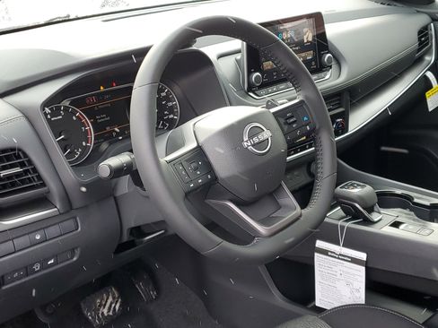 New 2026 Nissan Rogue SV w/ Cold Weather Package AWD/4WD image 7