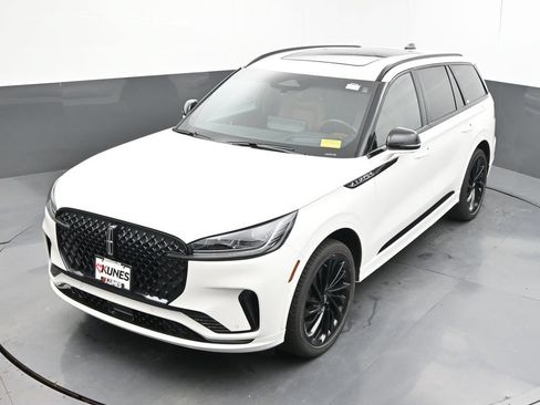 Used 2025 Lincoln Aviator Reserve w/ Luxury Package AWD/4WD image 35