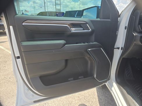 Used 2023 Chevrolet Silverado 1500 LT AWD/4WD image 12