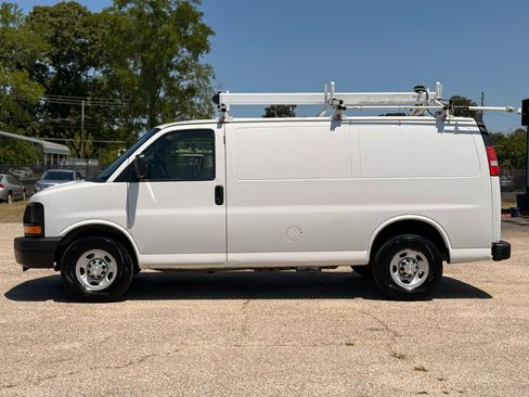 Used 2016 Chevrolet Express 2500 w/ Cold Climate Package RWD image 6