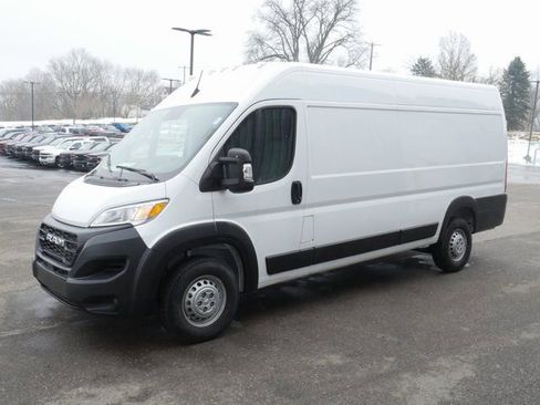 Used 2024 RAM ProMaster 3500 w/ Storage Group FWD image 7