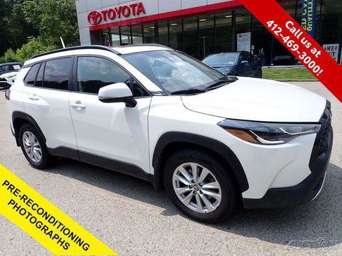 Certified 2024 Toyota Corolla Cross LE w/ Moonroof Package AWD/4WD image 1