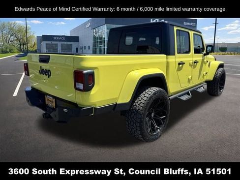 Used 2023 Jeep Gladiator Sport AWD/4WD image 3