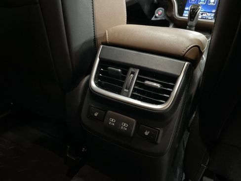 Used 2022 Subaru Outback Touring AWD/4WD image 31