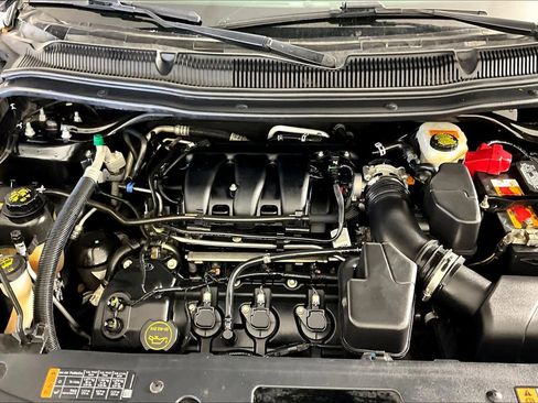 Used 2018 Ford Explorer XLT image 31