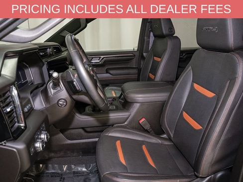 Used 2023 GMC Sierra 1500 AT4 w/ Technology Package AWD/4WD image 12