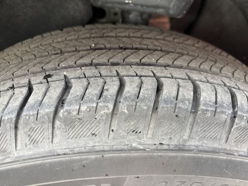 Used 2025 Chevrolet Equinox LT AWD/4WD image 12