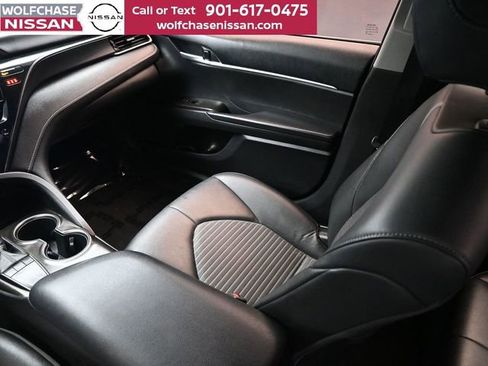 Used 2023 Toyota Camry SE FWD image 11