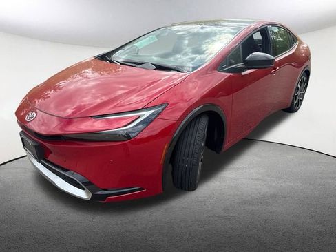 New 2025 Toyota Prius Plug-In Hybrid image 6