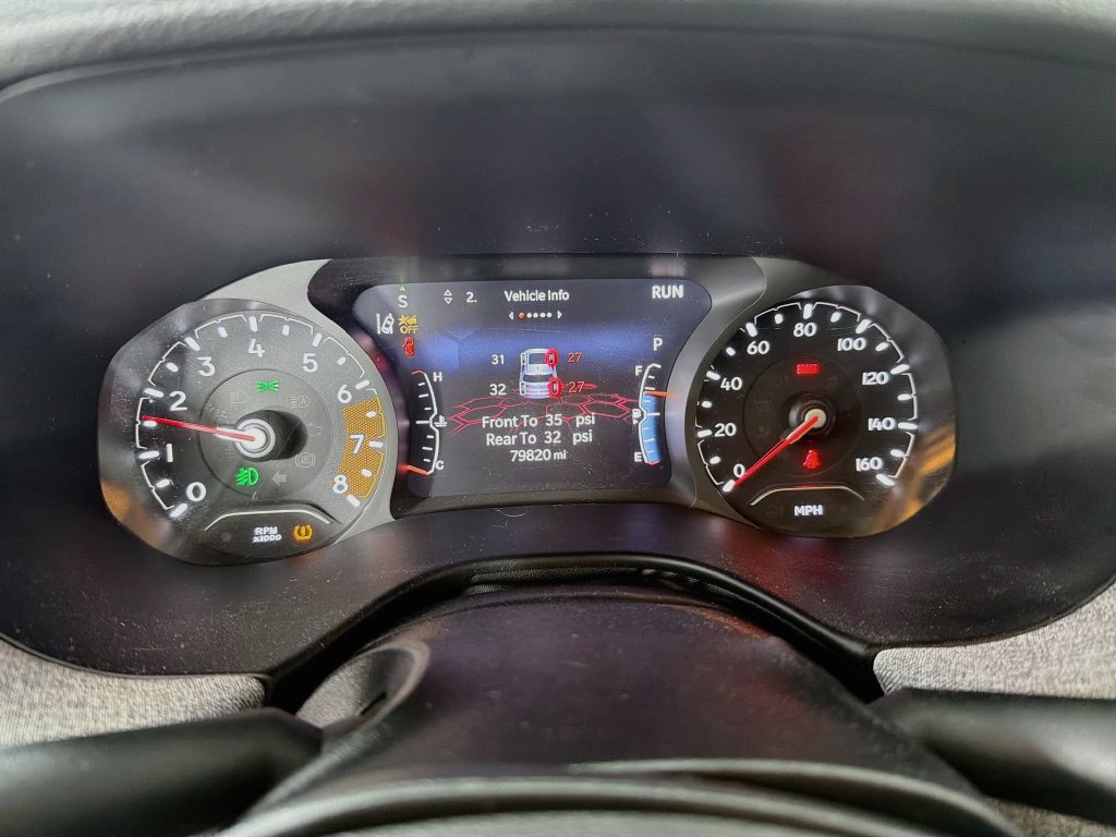 Used 2022 Jeep Compass Latitude w/ Sun and Sound Group AWD/4WD image 12