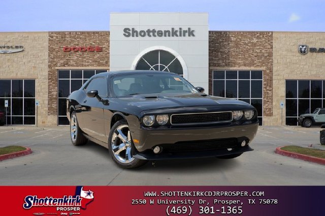 Used 2013 Dodge Challenger R/T RWD image 1