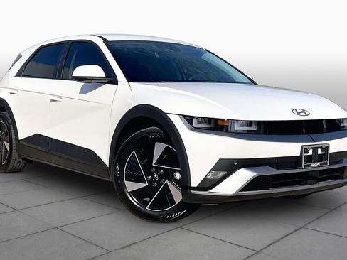Certified 2026 Hyundai Ioniq 5 SE RWD image 2