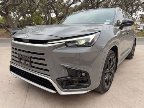 Used 2024 Lexus TX 500h AWD w/ Technology Package image 2