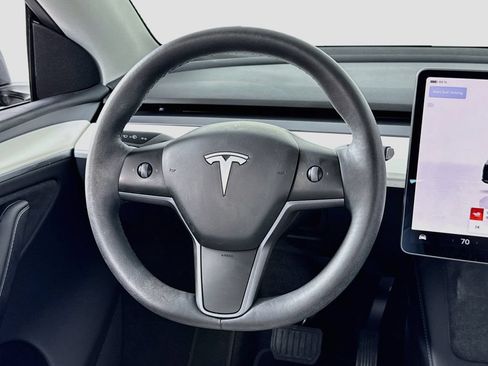 Used 2023 Tesla Model Y Long Range AWD/4WD image 15