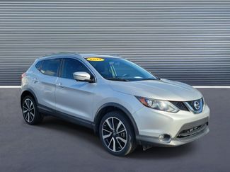 Used 2017 Nissan Rogue Sport SL FWD video 2