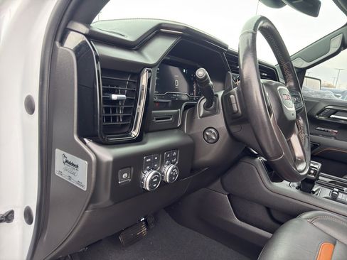Used 2022 GMC Sierra 1500 AT4 w/ AT4 Preferred Package image 14