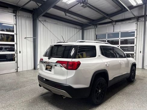 Used 2019 GMC Acadia SLT FWD image 17
