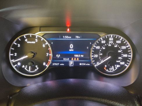 Used 2024 Nissan Sentra SV FWD image 23