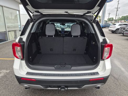 Used 2024 Ford Explorer Limited w/ Limited Technology Package AWD/4WD image 8