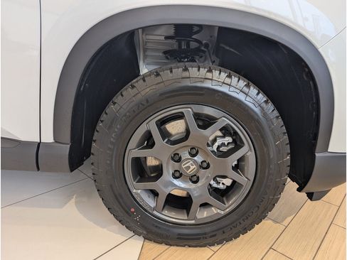 New 2026 Honda Pilot TrailSport image 5