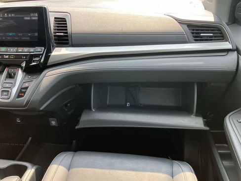 Used 2023 Honda Odyssey EX-L image 16