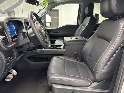 Used 2025 Ford F250 Lariat w/ Lariat Ultimate Package image 16
