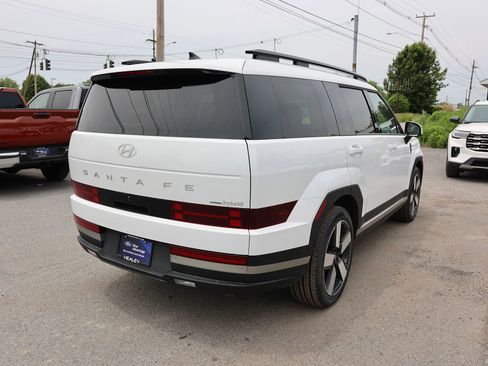 Used 2025 Hyundai Santa Fe Limited AWD/4WD image 7