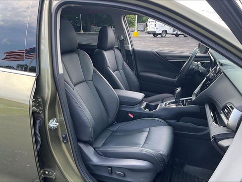 Used 2025 Subaru Outback Touring AWD/4WD image 7