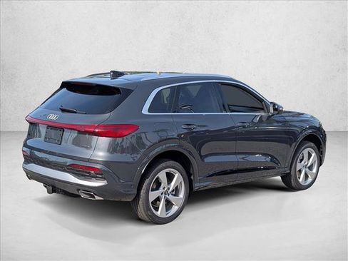 Used 2025 Audi Q5 Premium Plus AWD/4WD image 2