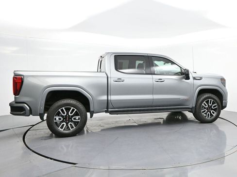 Used 2024 GMC Sierra 1500 AT4 w/ Technology Package AWD/4WD image 8