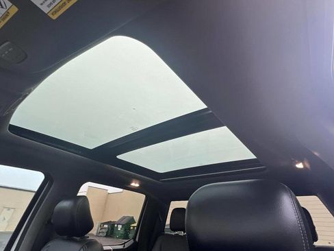 Used 2017 Ford F150 Lariat image 27