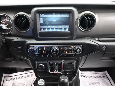 Used 2022 Jeep Wrangler Unlimited Sport AWD/4WD image 15