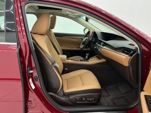 Used 2017 Lexus ES 350 w/ Premium Package FWD image 15