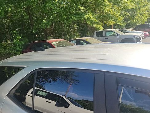 Used 2020 Chevrolet Equinox LS image 11